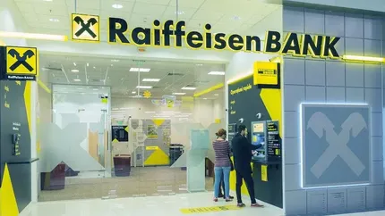 Raiffeisen Bank pierde în instanță, după ce a închis conturile mai multor cetățeni. Cum justifică instituția bancară rezilierea unilaterală a contractelor